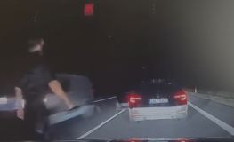 Muž vybrzdil policistu v civilu, zastavil a šel ho vychovávat. Pak zbaběle utekl