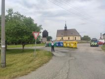 Rozbité silnice? Policisté na Kladně se podílejí na nápravě