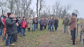 Nové kříže, digitální stezka i obnova přírody: Slaný dokončilo revitalizaci Slánské hory