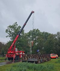 Středočeští hasiči se nezastaví, v Berouně sundali lávku