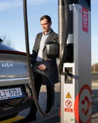 U Velké Dobré vzniklo místo pro ultrarychlé dobíjení elektromobilu