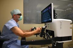 V kladenské nemocnici otevřeli Centrum robotické medicíny