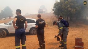 Obrazem: Čeští hasiči dorazili na místo požárů v Řecku