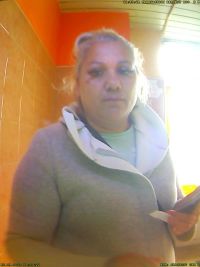 Neznáte ji? Policistům může objasnit podvod s kryptoměnami