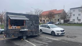 Na náměstí ve Smečně přijel foodtruck