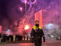 Ani Silvestr je nezastaví. Zloděj chtěl vykrást nad ránem dům, strážníci ho dopadli