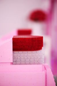 Na Kladně vyrobili Cadillac z Lega. Vyrazil na Formuli 1 do Las Vegas, jel v něm Max Verstappen