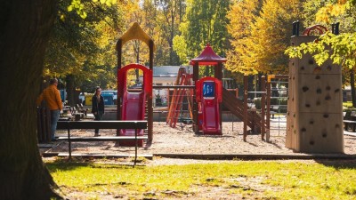 Krásné podzimní dny lákají na výlety. Na Kladně se vydejte na barevnou procházku na Sletiště, láká radnice