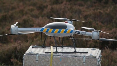 Policisté budou mít nové drony, zaměřovací techniku, záchrannářské batohy, hasiči nové vozy a bude více míst Pol Point