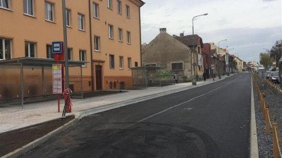 Hajloval před gymn&aacute;ziem. Dostal pouta