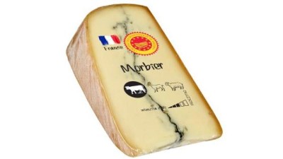 Tento francouzský sýr obsahuje nebezpečné bakterie. Na český trh se ho dostalo více než metrák
