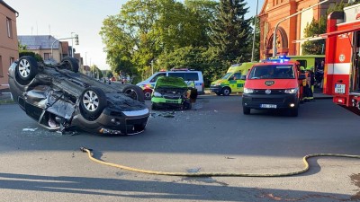 V neděli večer zasahovali hasiči u nehody