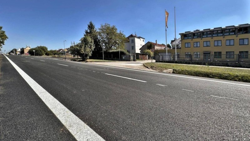 Karlovarská v Praze bude plně průjezdná o týden dříve