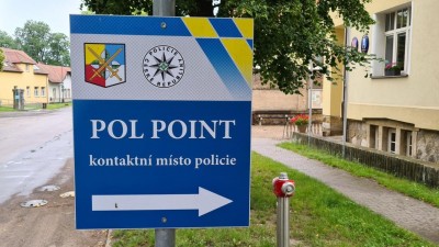 Znáte POL POINT? Středočeská policie zavádí nové bezkontaktní způsoby komunikace občanů s policií. Najdete je i na Kladensku 