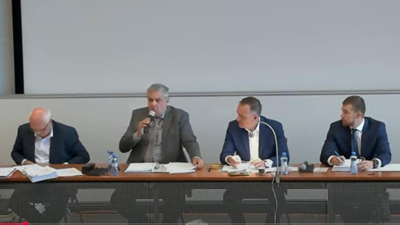 V podloubí v ulici Čs. armády budou podniky zavírat dříve