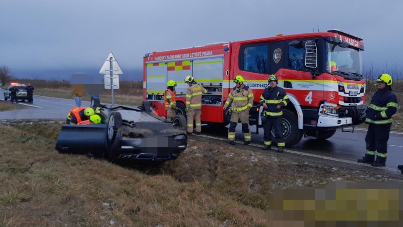 Ledovka úřadovala, v kraji 17 nehod za noc