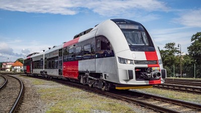 Do Středočeského kraje míří další komfortní vlaky RegioFox.  Většina zamíří do rakovnického depa