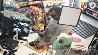 Policie hledá muže z videozáznamu, poznáváte ho?
