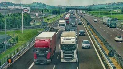 Speciální dopravní kontrola na středočeských dálnicích odhalila 97 přestupků