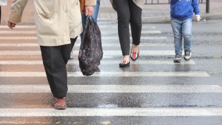 Dvě dopravní nehody i se zraněním na Kladně, při kterých byl sražen chodec. Na silnici 238 pěšího srazil autobus, v ulici Unhošťská osobní auto