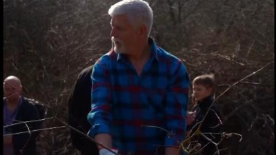 Prezident Petr Pavel se pr&aacute;ce neb&aacute;l, pomohl dětem s ochranou Netovick&eacute; str&aacute;ně