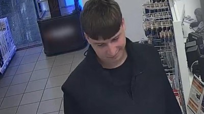 Mlad&iacute;ka hled&aacute; zlonick&aacute; policie. Podv&aacute;děl na internetu