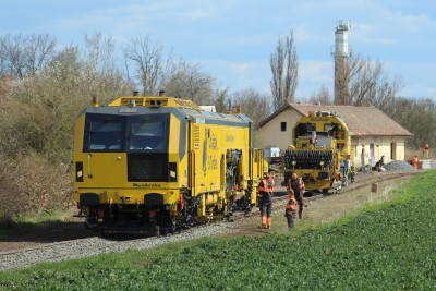 Jak probíhá oprava trati Straškov - Zlonice?