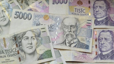 Komentář ekonoma: Na přestupném roce vydělá stát miliardy korun