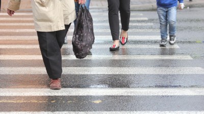 Ve Vašíčkově na Kladně srazilo auto chodce