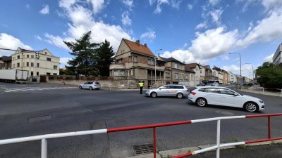 Ve vedru a bez semaforu. Na Kladně řídili dopravu policisté