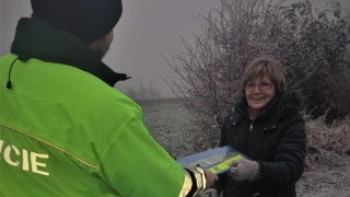 Od začátku roku na Kladně pět nehod s chodcem. Policisté kontrolovali jejich viditelnost