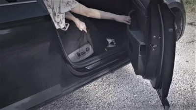 Žena z Kladna okrádala v autě muže při sexuálních hrátkách