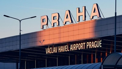 Dopravní omezení u letiště. Bude se demontovat jeřáb