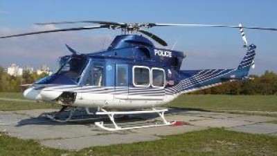 Policejn&iacute; vrtuln&iacute;k p&aacute;tral kolem Stochova po psychicky labiln&iacute;m muži