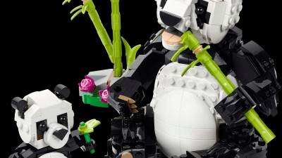 Společnost LEGO zve děti zdarma do Zoo Praha. Stač&iacute; přij&iacute;t v masce pandy nebo zoologa