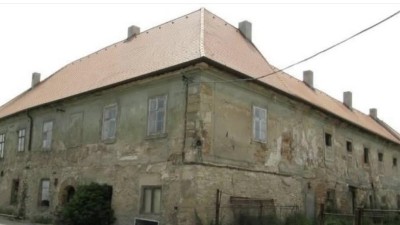 Stovky nov&yacute;ch m&iacute;st na gymn&aacute;ziu. Na Suchdole se bude rekonstruovat Brandejsův dvůr