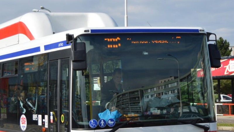 Buštěhrad posiluje autobusy