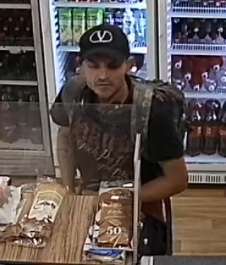 Neznáte tohoto muže? Byl svědkem krádeže auta v Kročehlavech