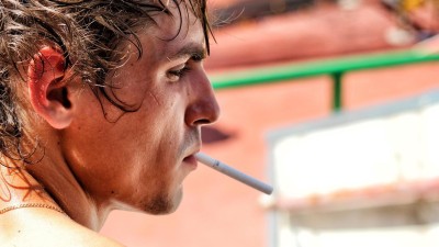 Na území Středočeského kraje platí do odvolání zákaz pálení, nesmí se ani kouřit