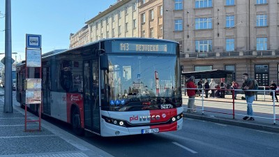 Autobusy budou na Kulaťáku jezdit po kolejích