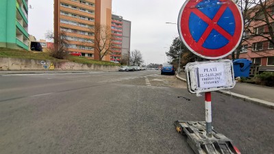 S trpělivostí ode dneška projíždějte ve Slaném ulicí Žižkova, je částečně uzavřena z důvodu rekonstrukce povrchu vozovky