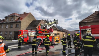 Smečno pom&aacute;h&aacute; rodině, kter&eacute; vyhořel dům a obchod. Nebyl poji&scaron;těn&yacute;
