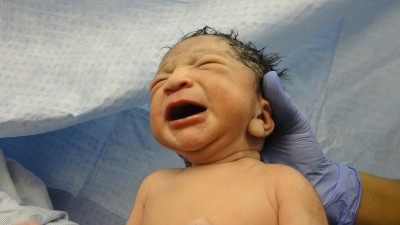 Porodnice s novorozeneckou péčí ve Slaném obnovuje provoz