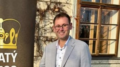 Kladensk&yacute; ředitel Petr Pat&aacute;k jde do boje o Zat&eacute;ho &Aacute;mose. Na Instagramu rad&iacute; uchazečům o studium