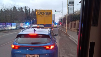 Nehoda na křižovatce Unhošťská a Pražská