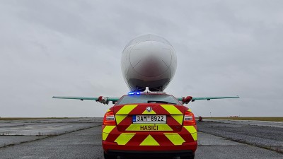Na letišti funguje ruské zabavené letadlo hasičům