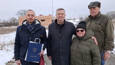 Smečno má hrdinu. Pomohl ženě se psem, kterou napadli rotvajleři