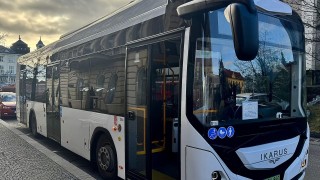 V kladenské MHD testuje Arriva další elektrobus, mezi 18 zdejšími vozy jezdí Ikarus