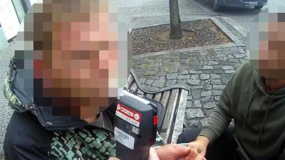 Podnapilý muž se neudržel na nohou, strážníkům nadýchal 4,49 ‰ alkoholu