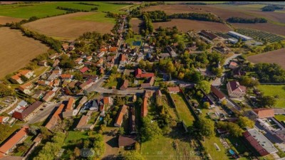Přes Řisuty se frézuje silnice. Obec je neprůjezdná